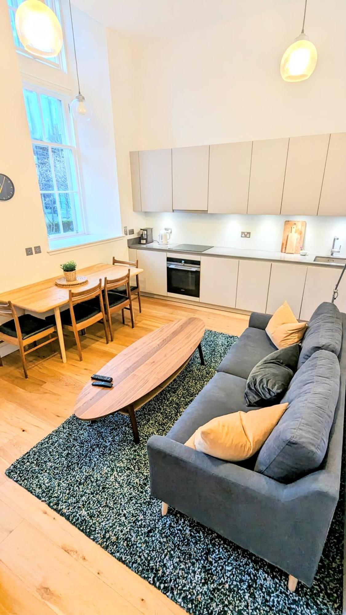 Luxury Apartment In Edinburgh City Center Buitenkant foto